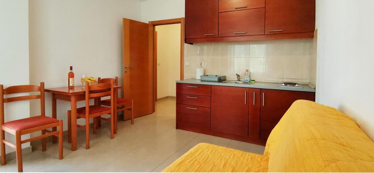 Apartments And Rooms Marija Budva Exterior photo