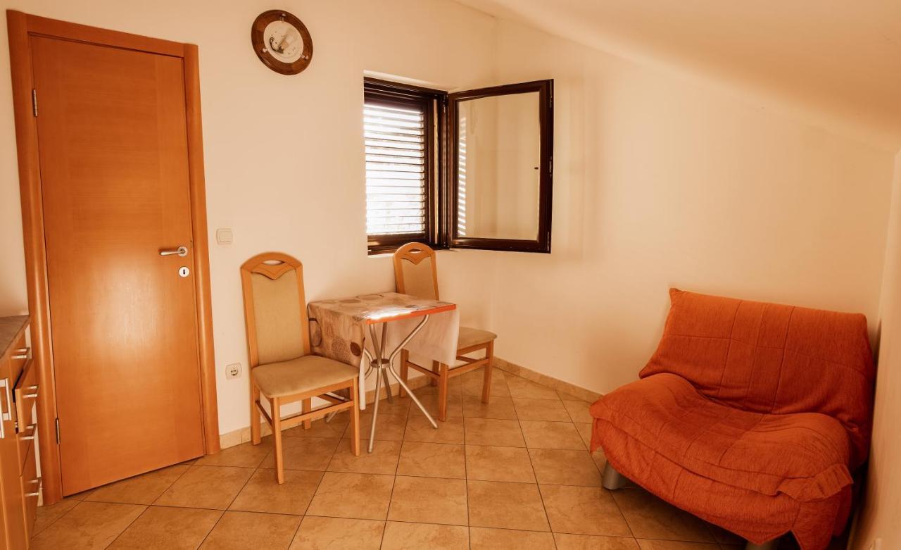 Apartments And Rooms Marija Budva Exterior photo
