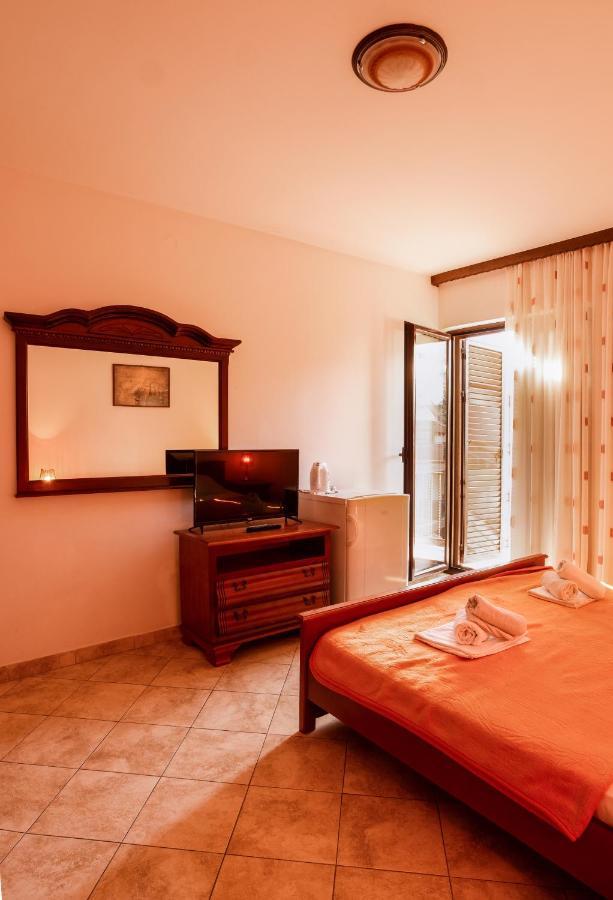Apartments And Rooms Marija Budva Exterior photo
