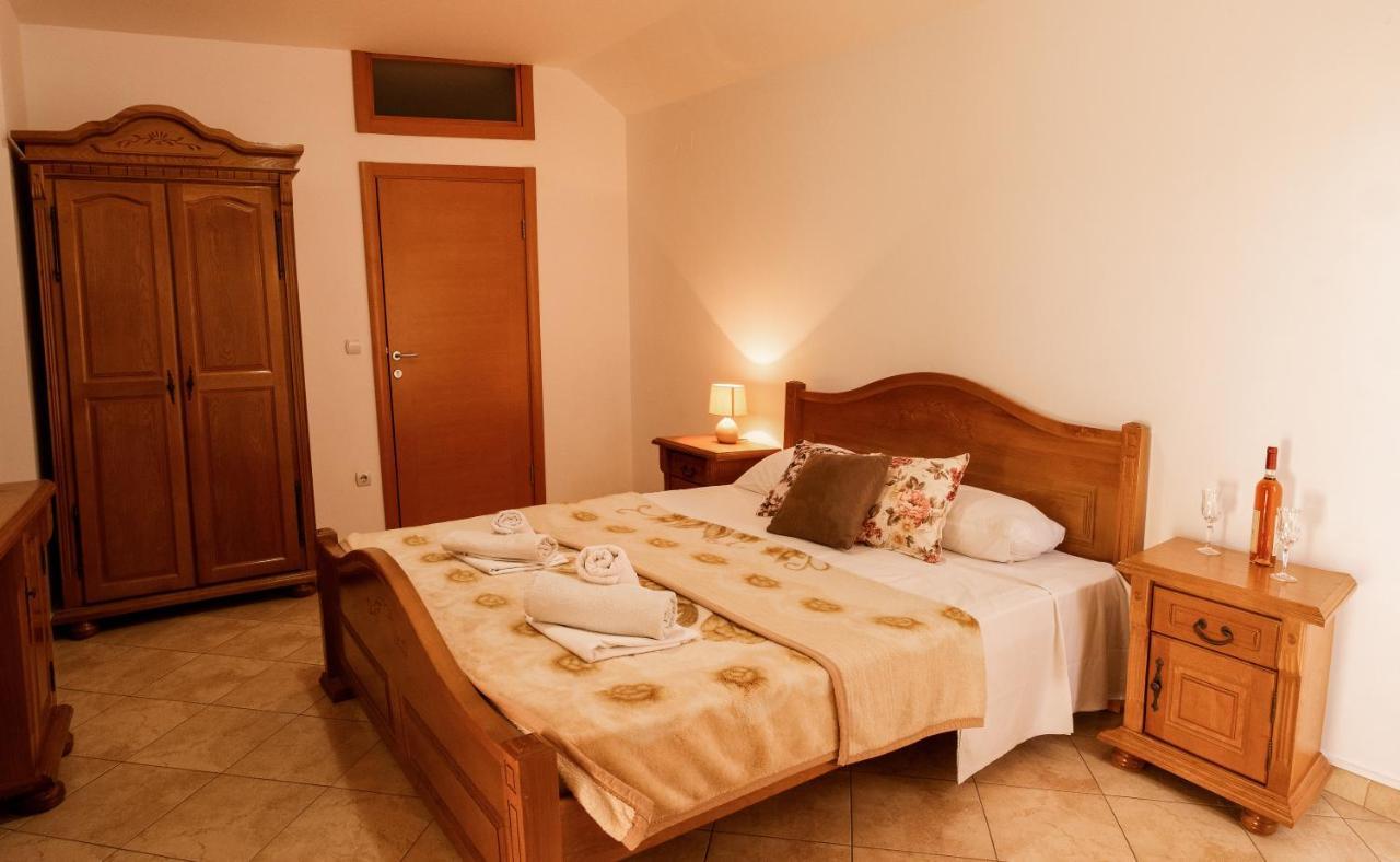 Apartments And Rooms Marija Budva Exterior photo